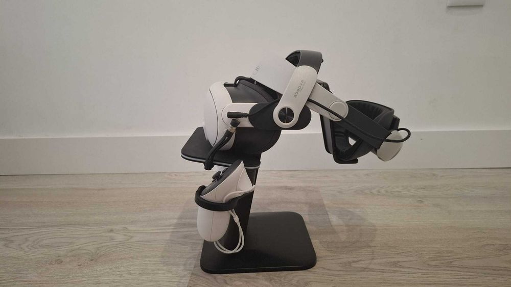 Meta Quest 3 512GB + BOBOVR + 2 baterias extras + suporte carregador