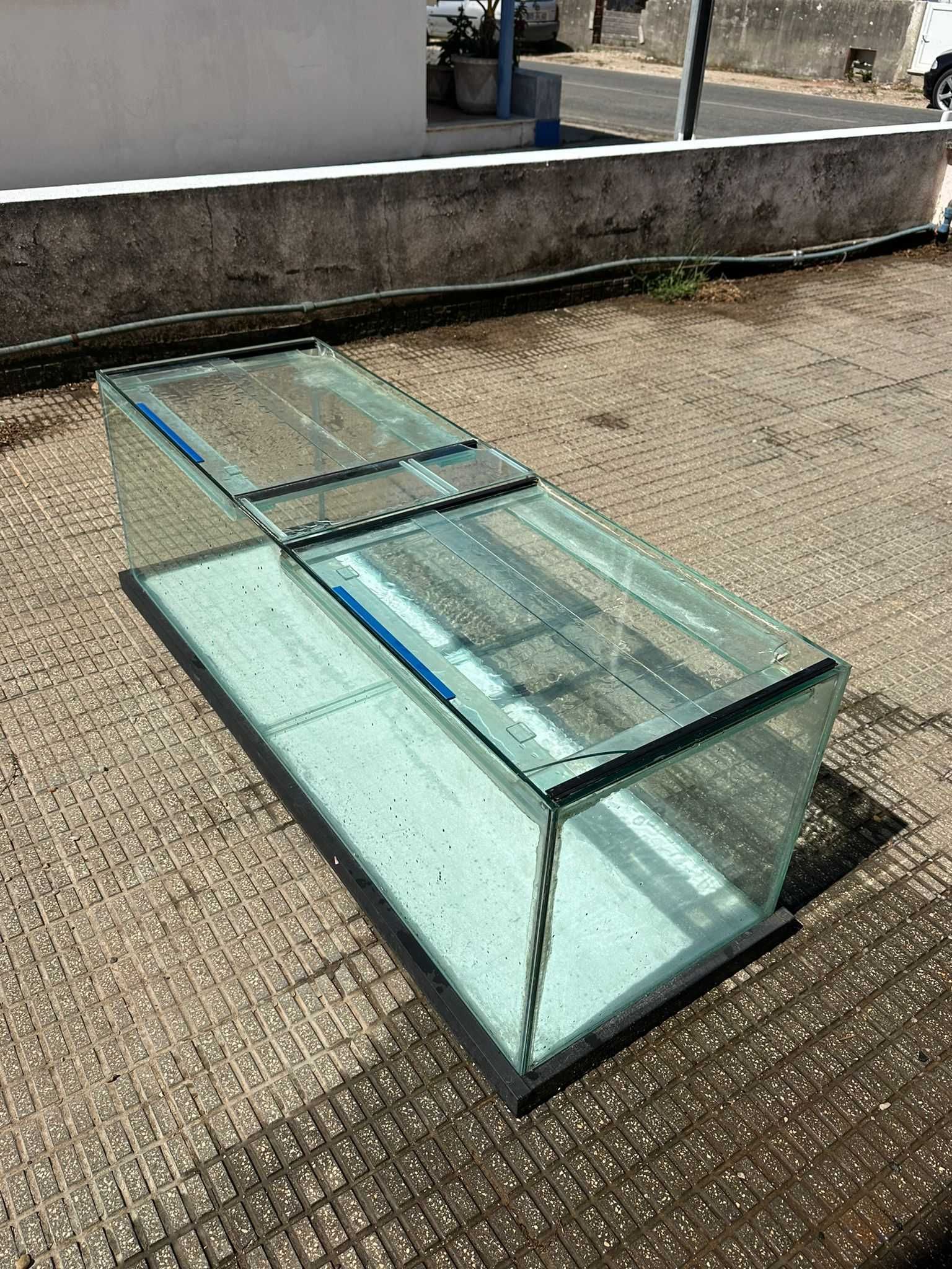Aquário usado em boas condições (150×50×50)