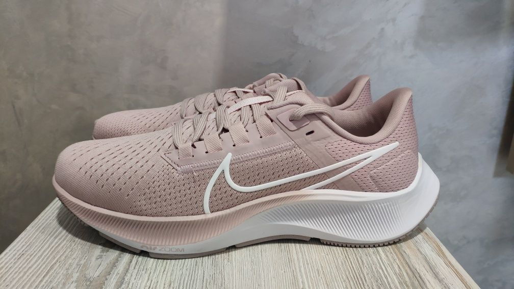 Кросівки жіночі Nike Air Zoom Pegasus 38 (Оригінал).