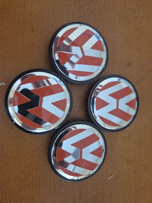 kołpaki dekielki  w alu felgię do vw średnia 56/52mm czerwono srebne