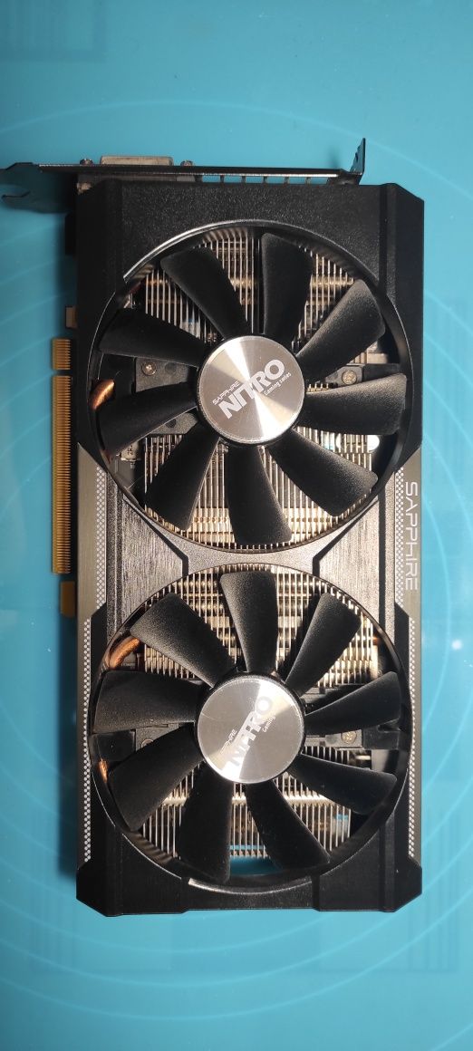 Видеокарта r9 380x 4gb б.у. рабочая с коробкой