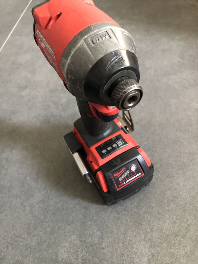 Безщітковий Акум.Імпакт Milwaukee M18 FID2