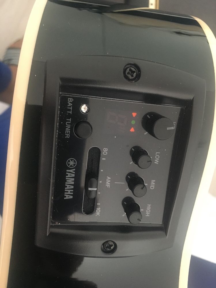 Gitara elektroakustyczna yamaha apx 600