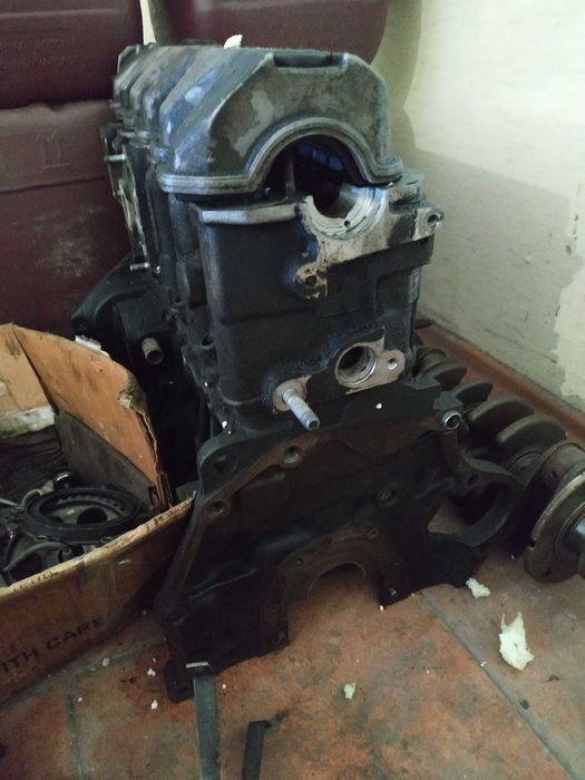 Продам двигатель на lt 46