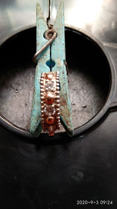 Продам сережку СССР