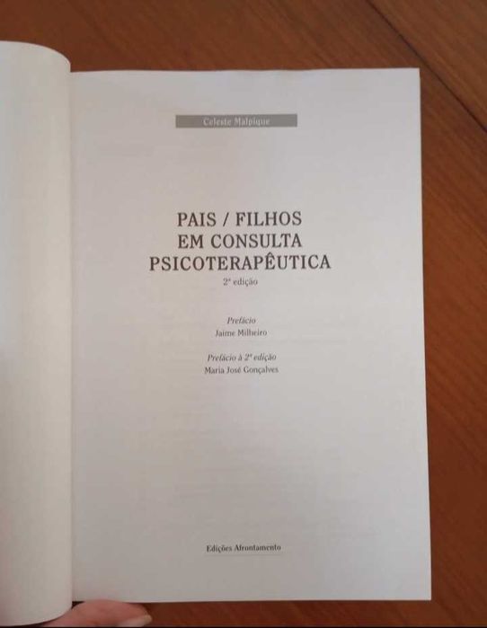 Pais/ Filhos em Consulta Psicoterapeutica livro