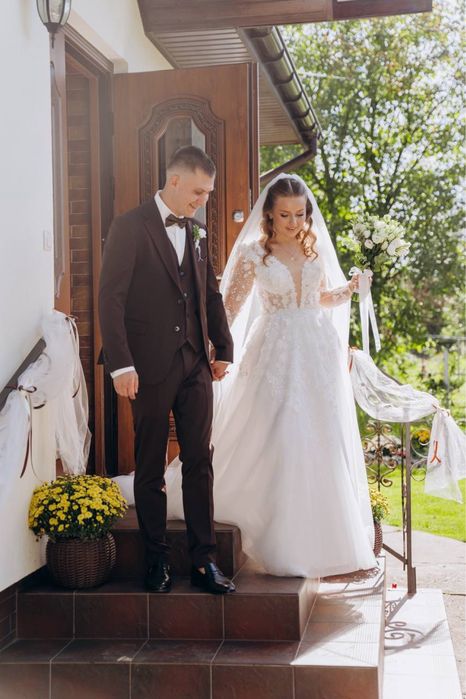 Ніжна весільна сукня