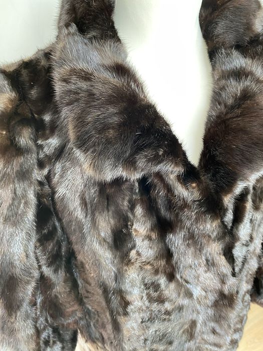 Naturalne futro z norek, czekoladowy brąz, L, stan igła!