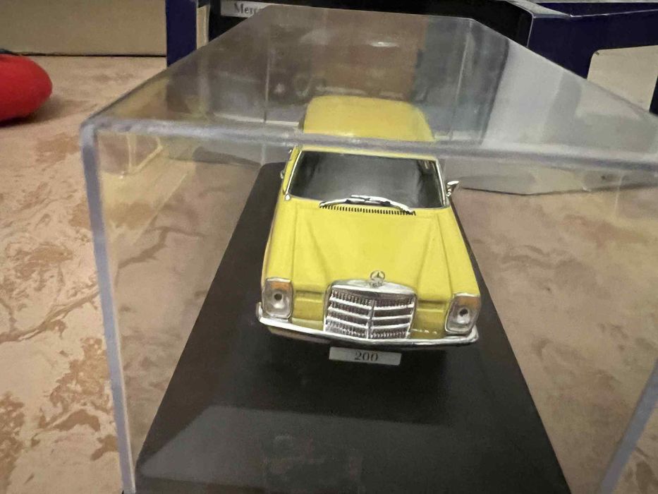 Mercedes-Benz 200 1:43 DeAgostini Model Kolekcjonerski
