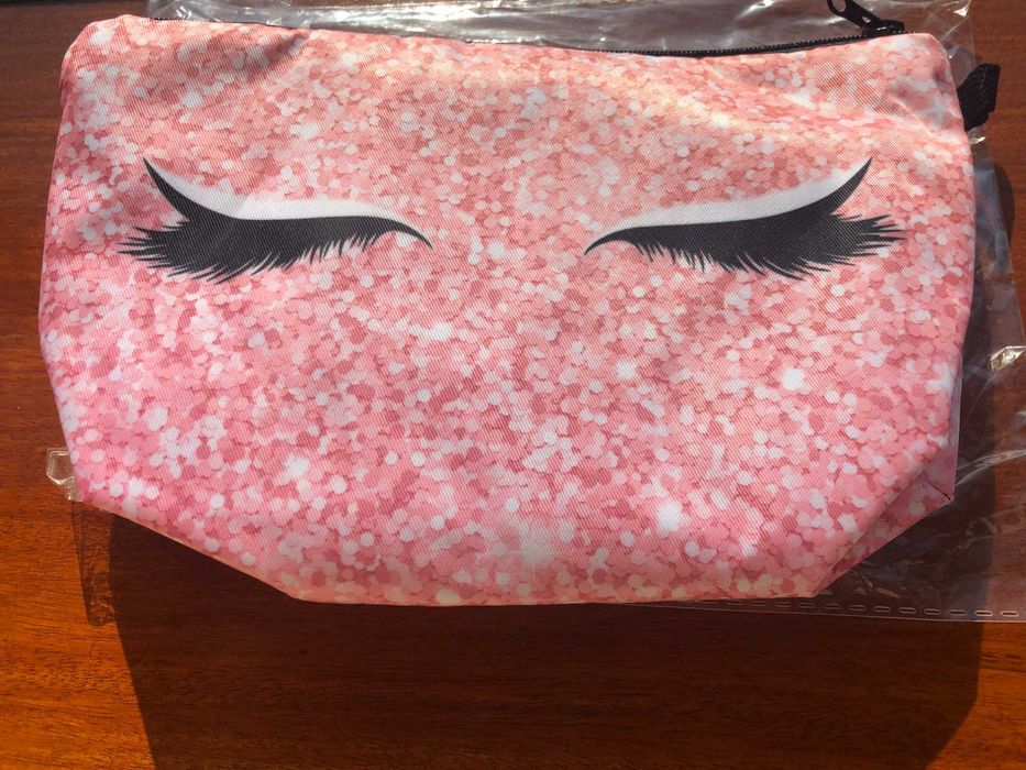 Bolsa maquilhagem nova