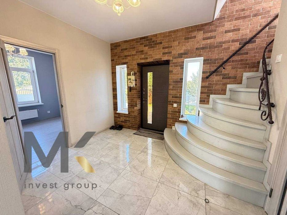 Витончений будинок в Макарові