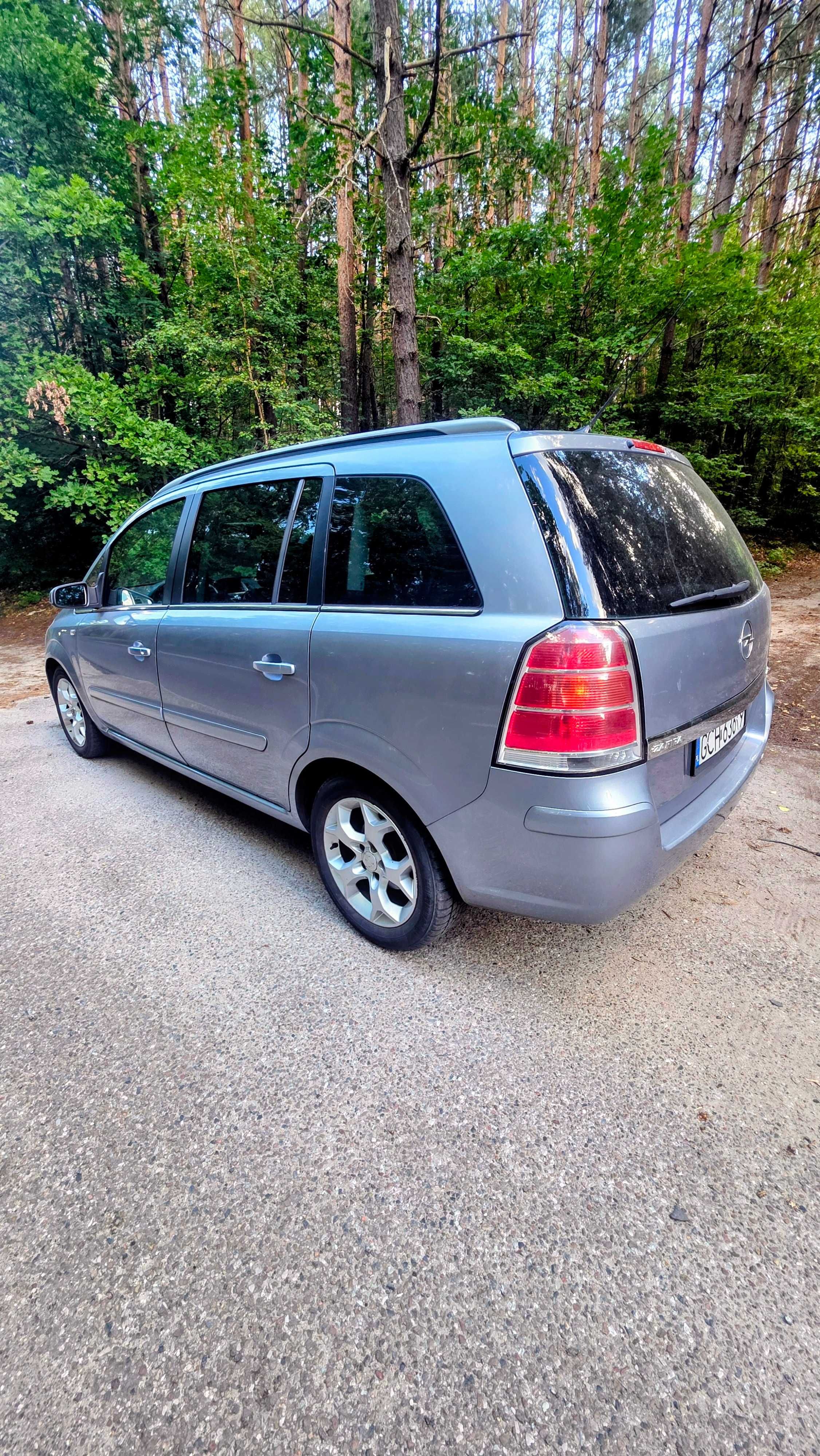 Opel Zafira 1.9 Cdti 150 Km 2005r. 7 miejsc