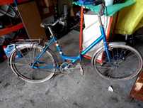 Bicicleta antiga para restauro