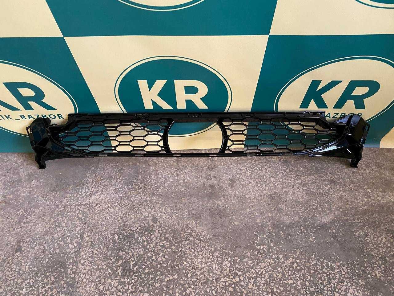 Решітка в бампер BMW x3 / x4 ( G01 / G02)  51118064600