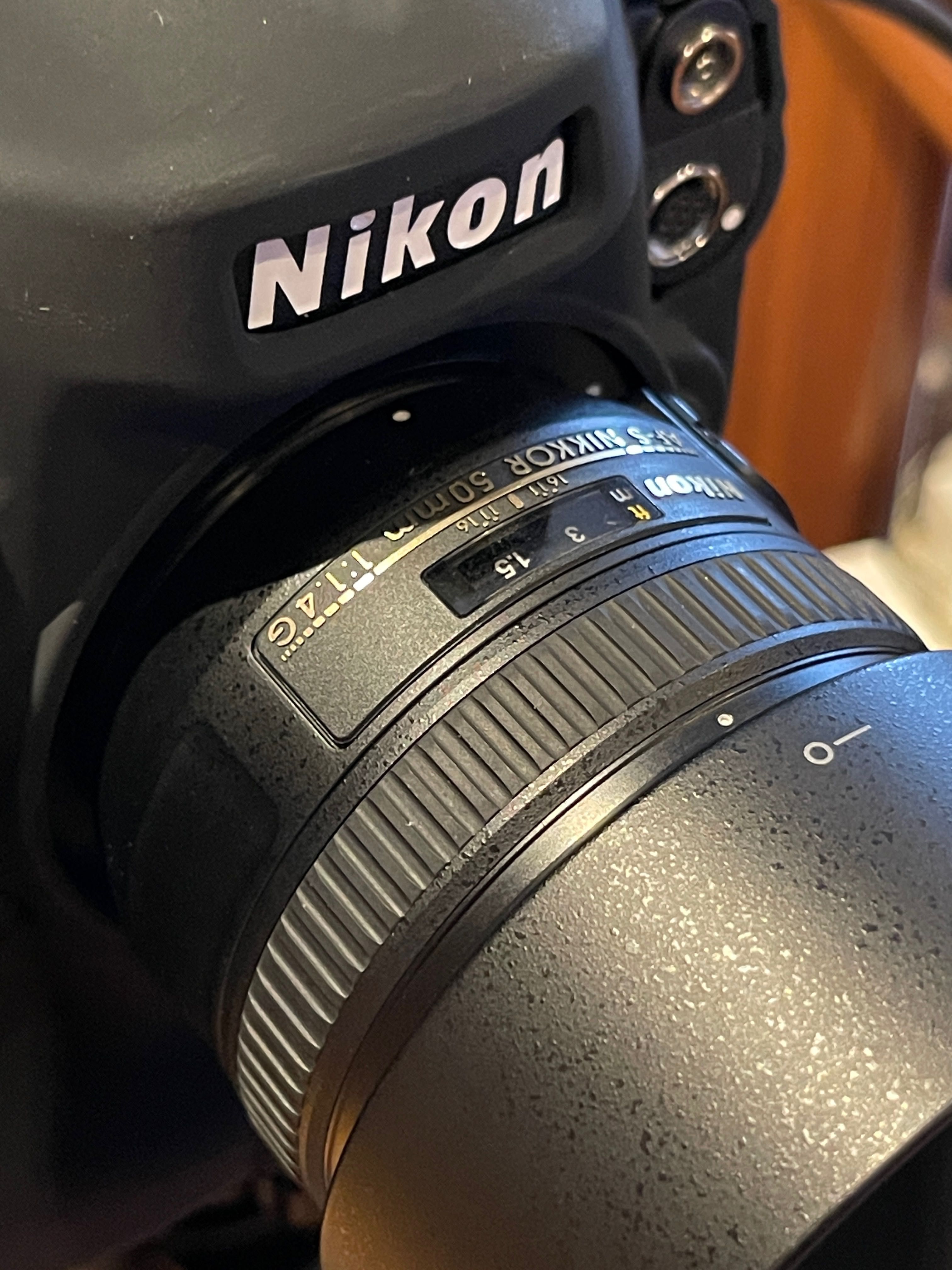 Nikon D4S (230k disparos) + Nikkor AF-S 50mm f1.4