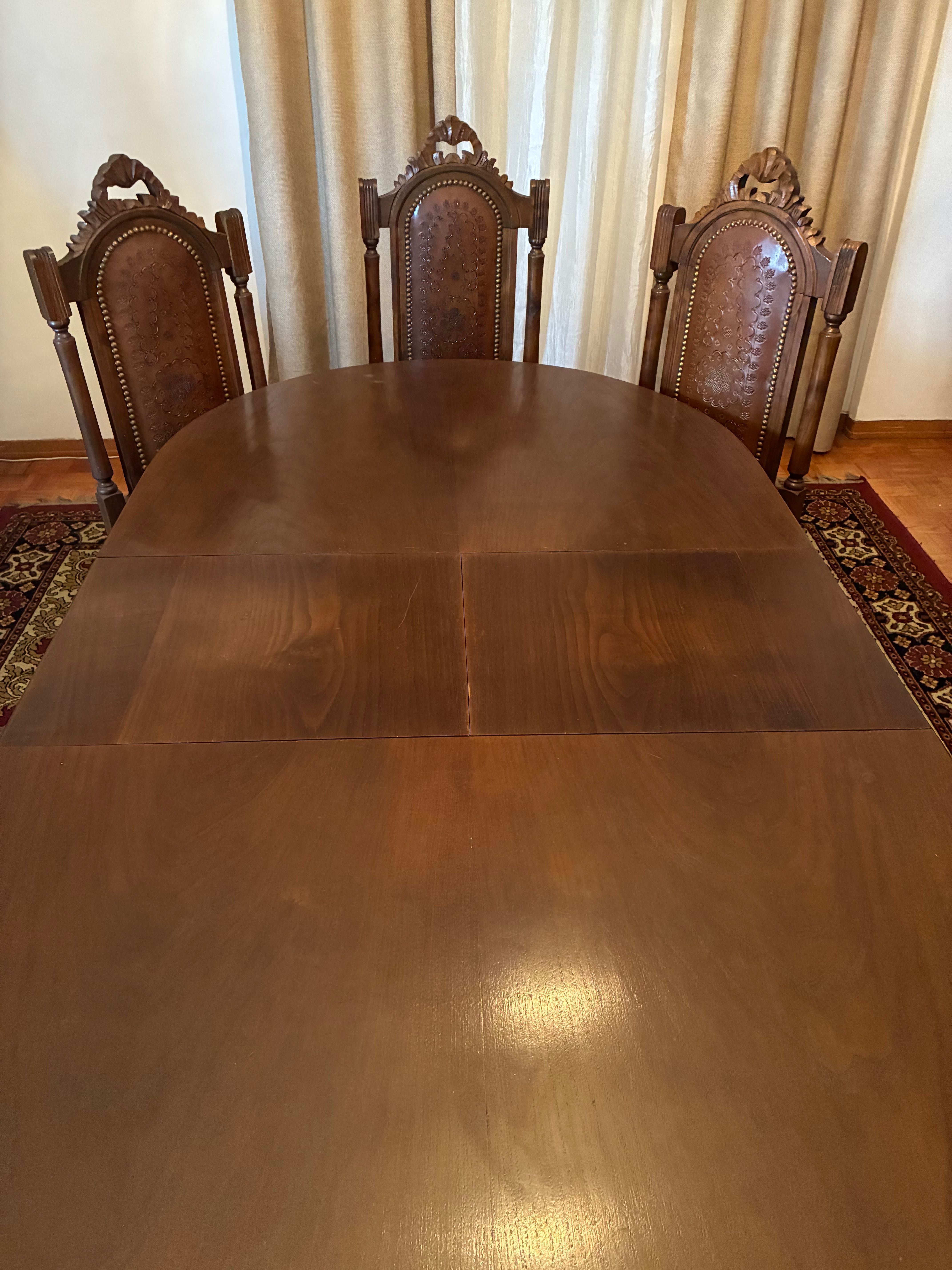 Mobilia para sala de jantar (mesa + cadeiras + aparadores)