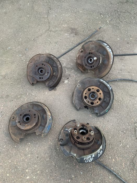 Продам задние ступицы мерседес 124- 190 W 201