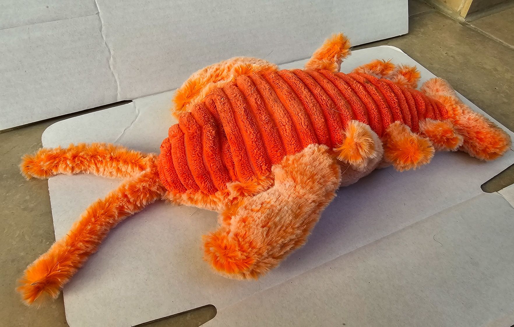 Tańczący krab zabawka dla kota