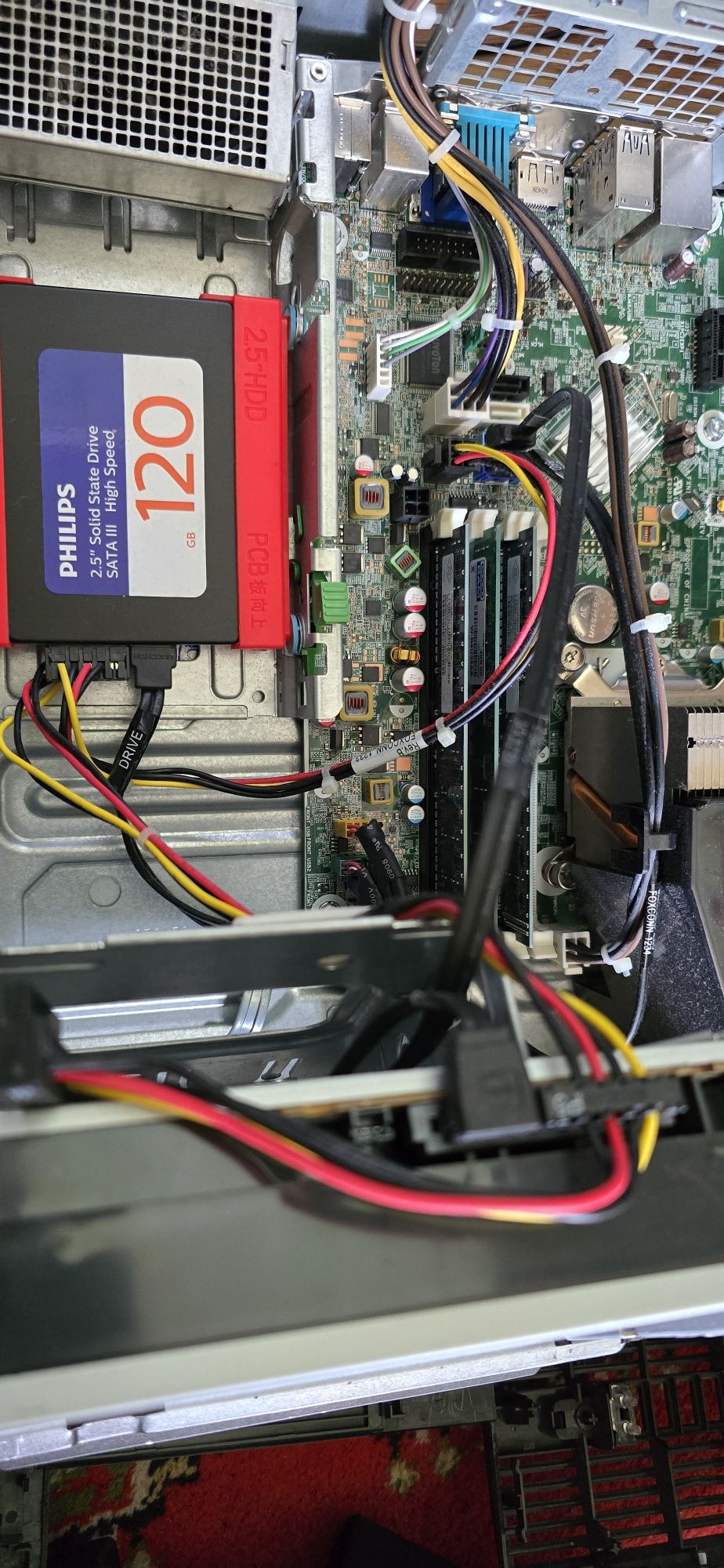 Системний блок HP Compaq Elite 8300 SFF
core i5-3570 RAM 6Gb, SSD 120G