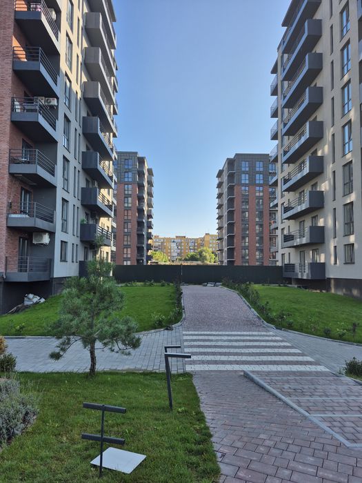 Продаж 2.кім.квартири жк.West Towers