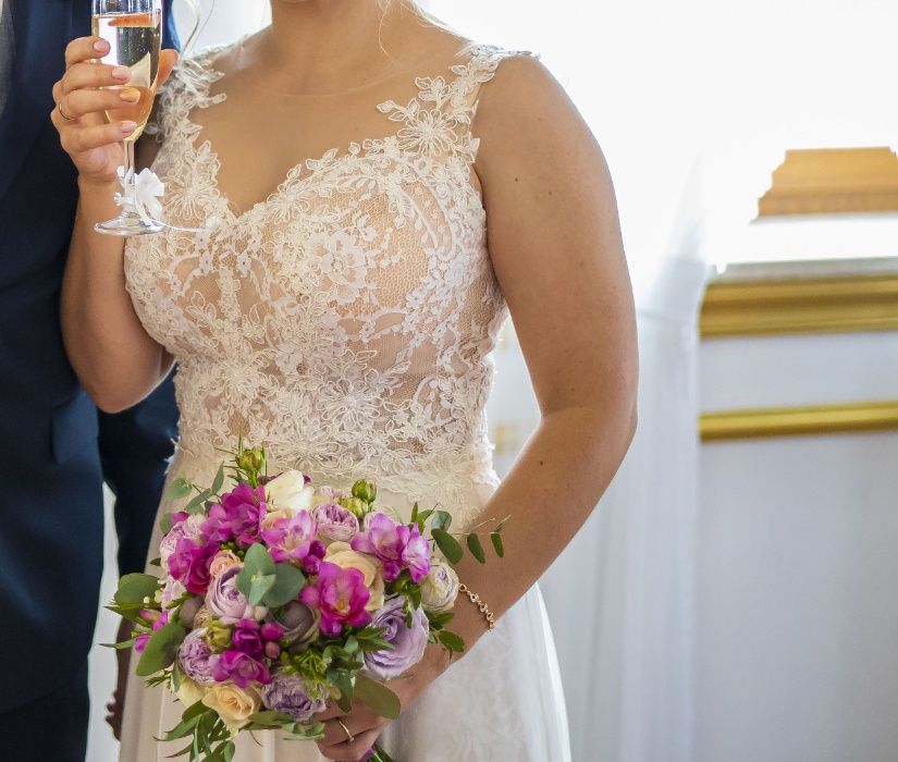 Suknia ślubna, francuska koronka