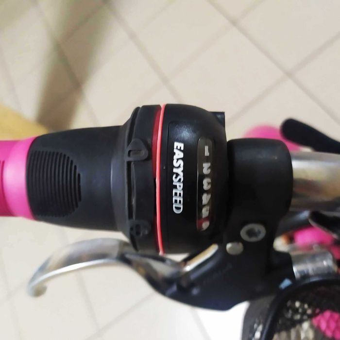 Rower BTWIN 20 cali- dziewczynka + akcesoria w tym kask