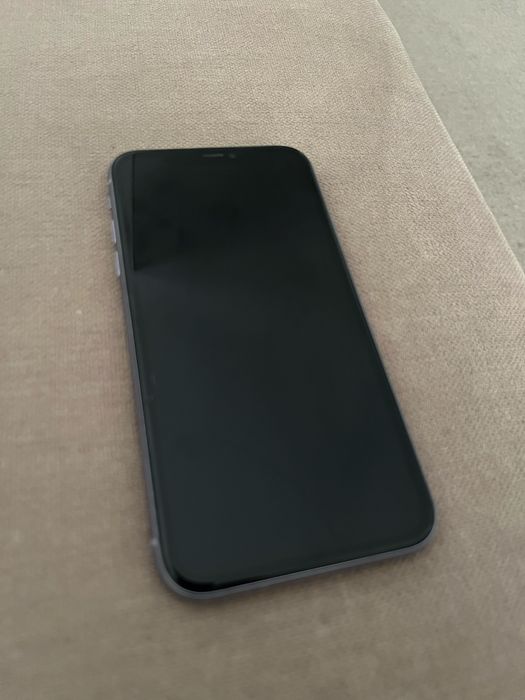 Iphone 11 em estado razoavel