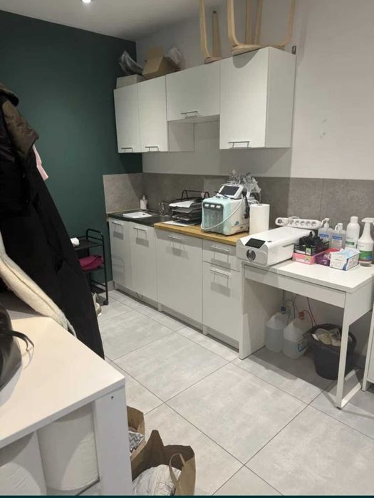 Odstąpię funkcjonujący salon kosmetyczny