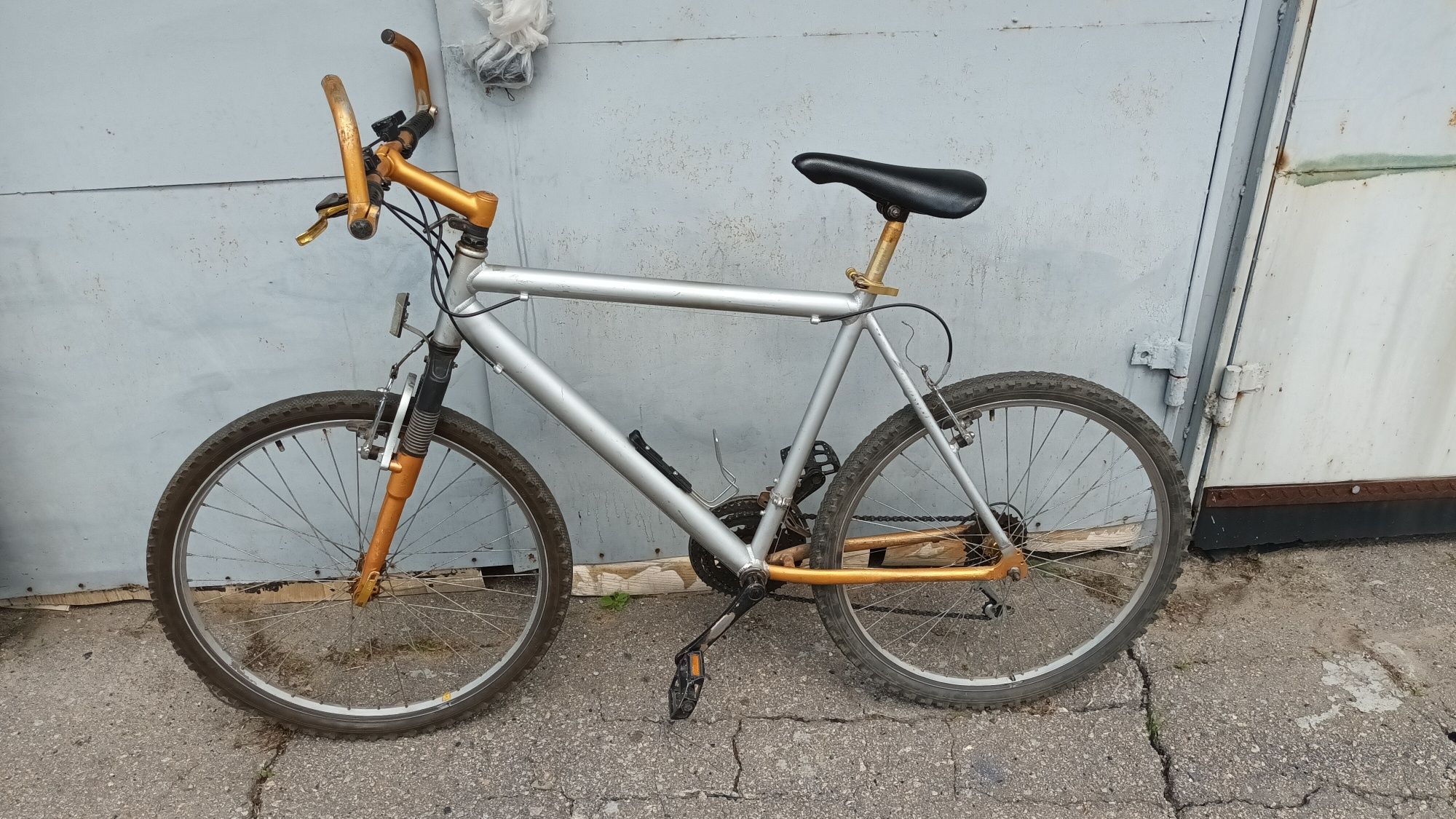 Велосипед алюмінієва рама 20-21" L, колеса 26'