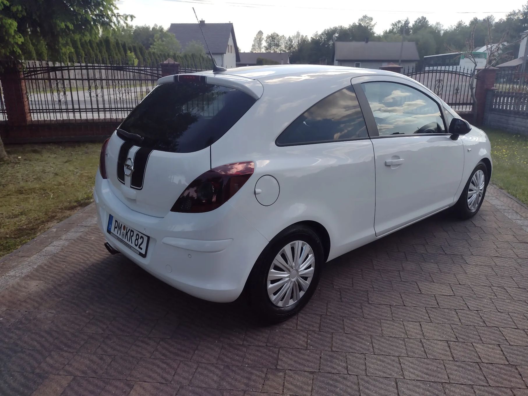 Opel Corsa D *LIFT 1.4i 16V 100KM *3D *Super Stan*Klima*Navi*Tempomat*PDC*Serwis.