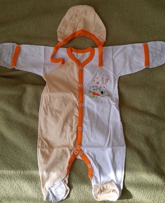 Продам костюмчик для новорожденного