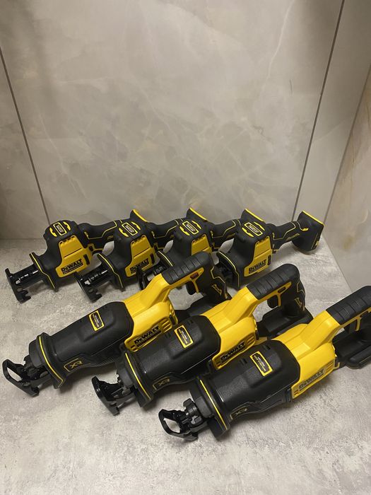 DeWALT DCS382/DCS359 20Vmax безщіткова шабельна пила Made in Mexico