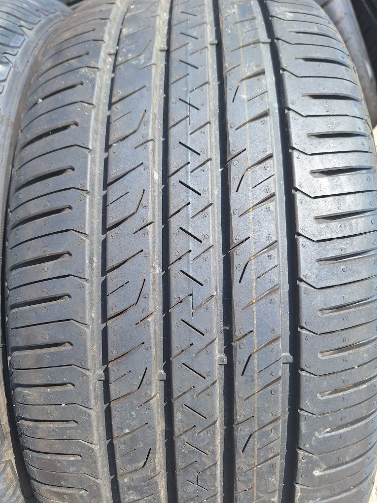 Opony letnie Demo 245 45 r19 Goodyear EfficientGrip Perormance SUV 24r