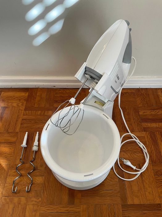 Batedeira BOSCH ErgoMixx 450 W - como nova!