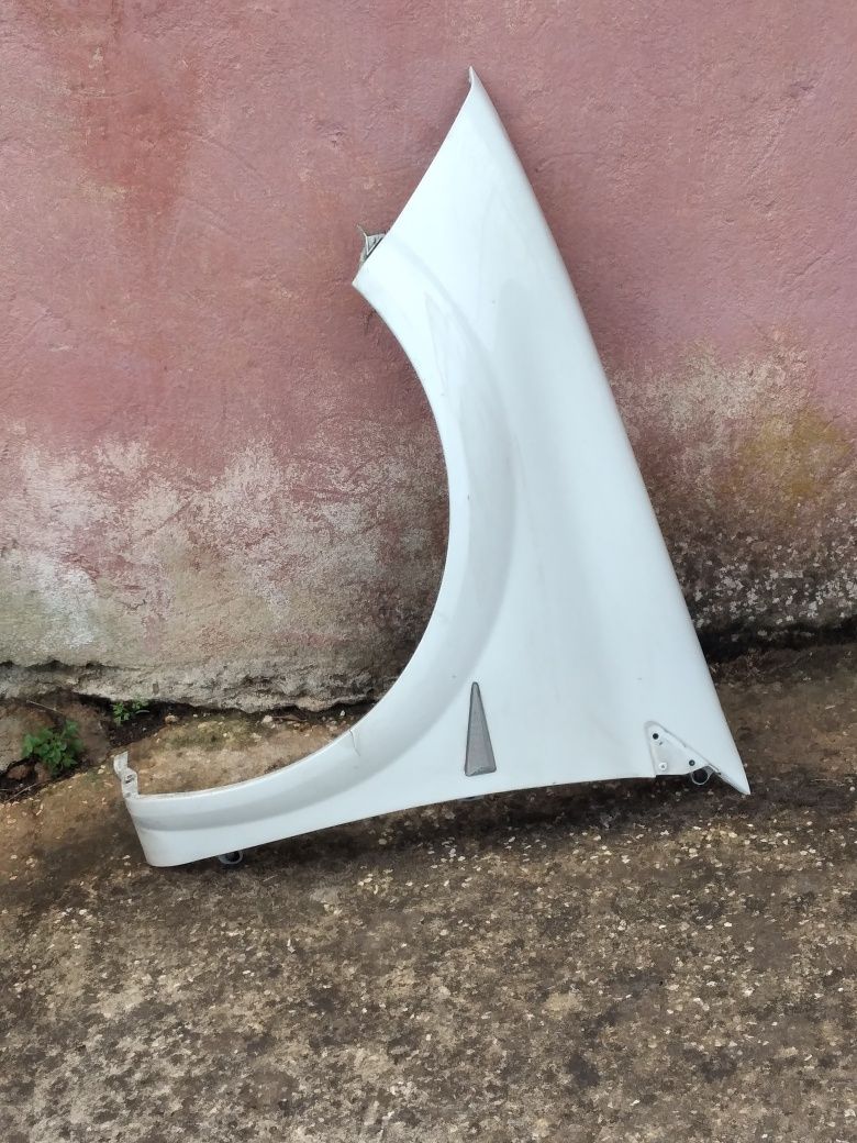 Guarda Lamas Renault Megane ll Ano 2002 a 2008 com Pisca Cor Branco