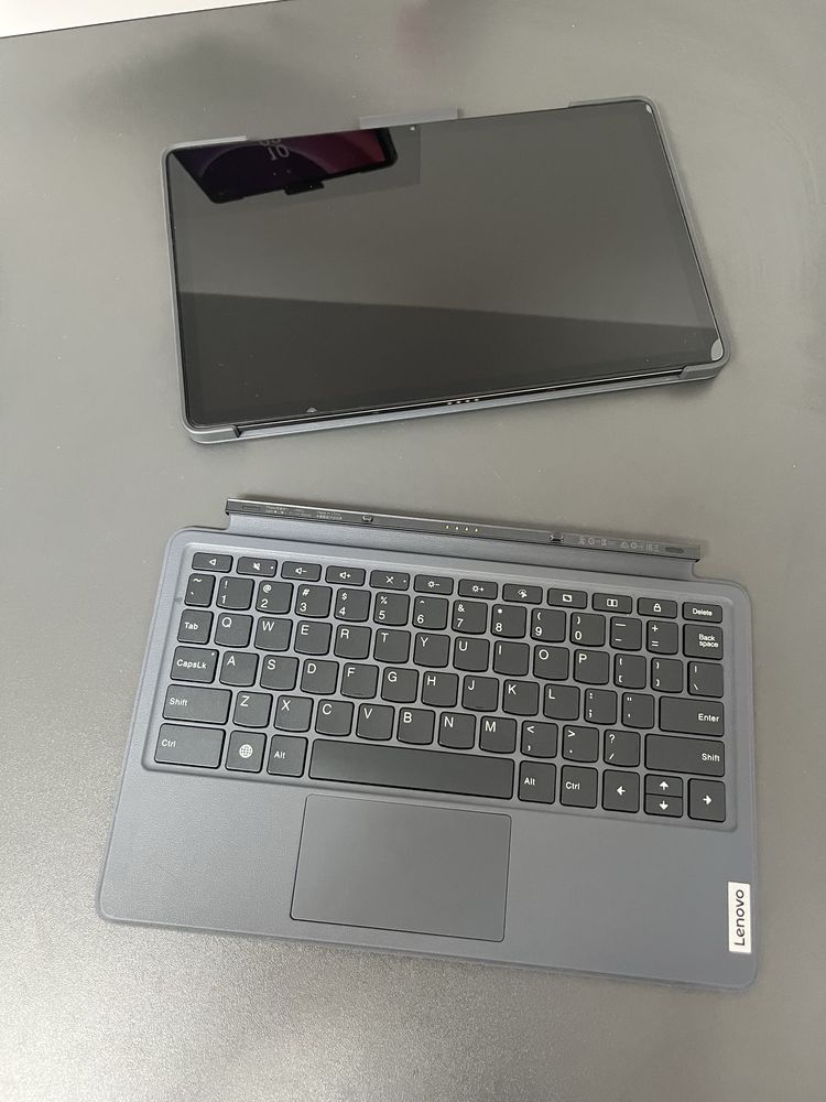 Tablet Lenovo tab p11 2 generacji z klawiaturą i rysikiem