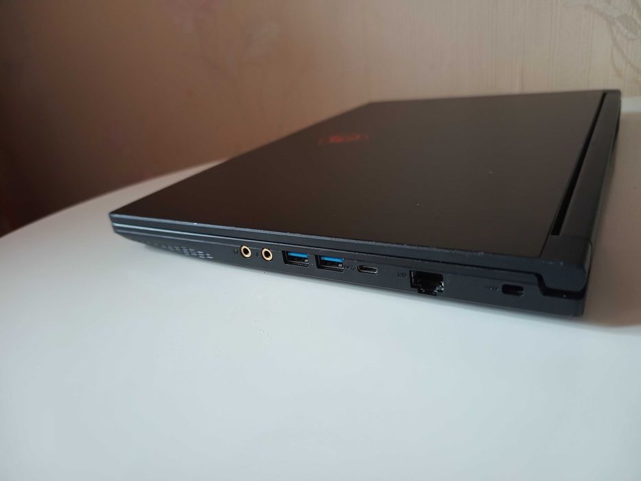 MSI GF63 Thin 10SC i5-10300H 16G nVIDIA GTX1650Max-Q 4Gb SSD512Gb 60Hz