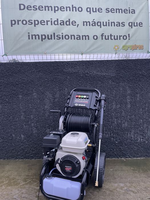 Maquina de lavar alta pressao a gasolina com motor HONDA