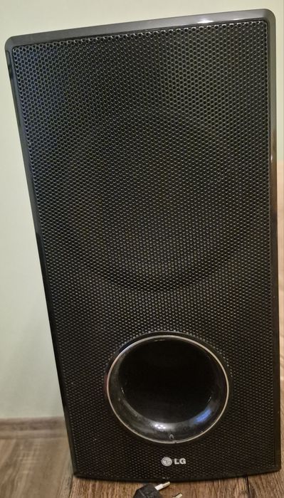 Саундбар+bluray програвач/домашній кінотеатр LG