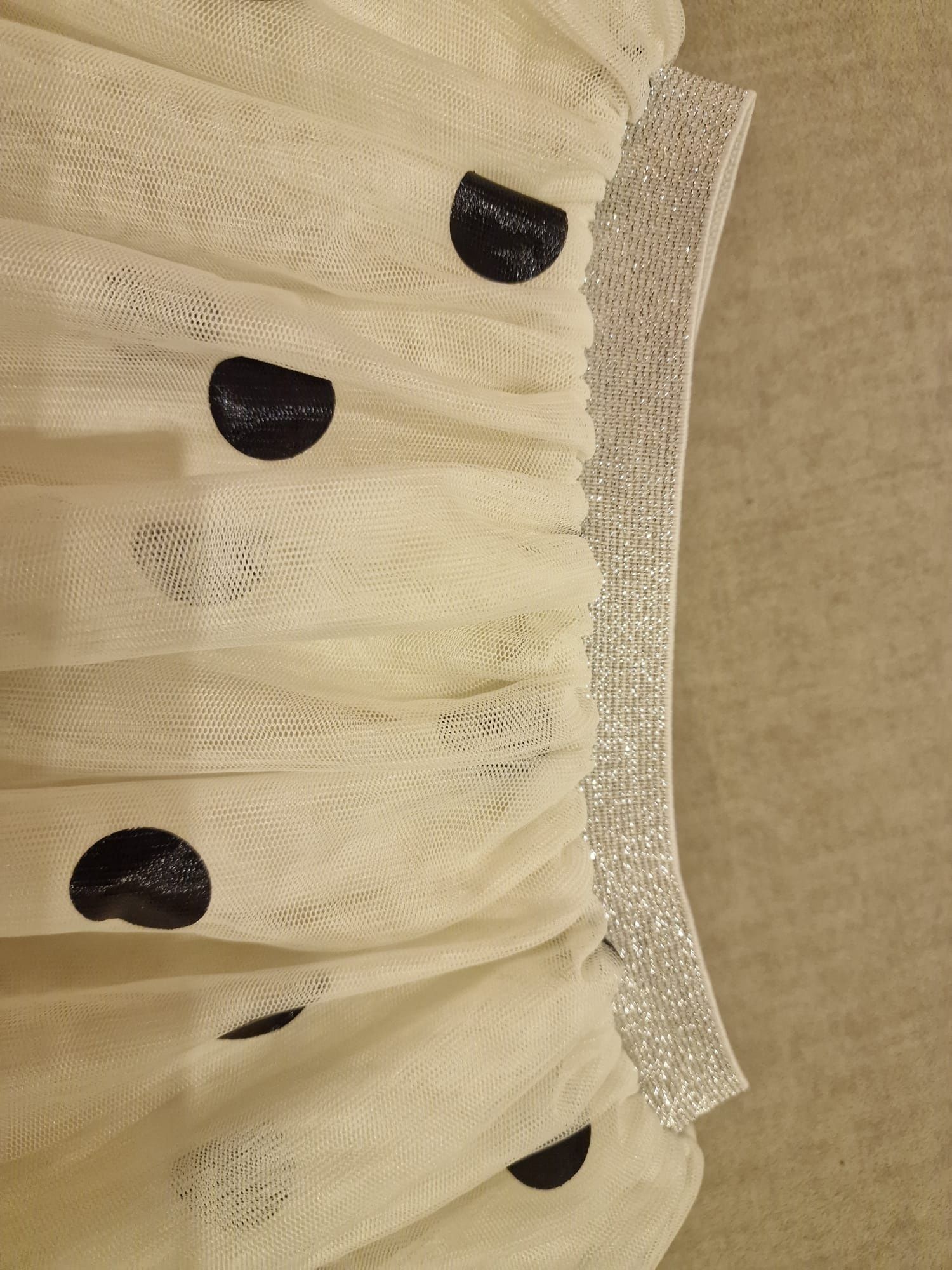 Saia em tule H&M 1,5-2 anos