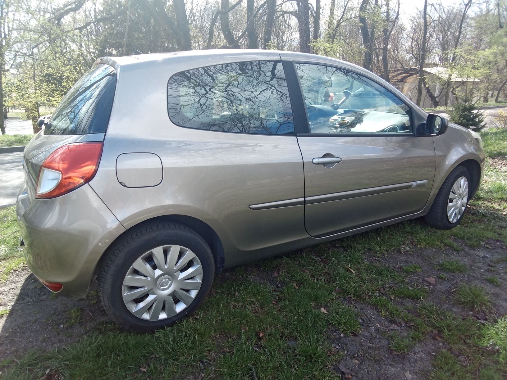 Sprzedam bardzo ładne clio