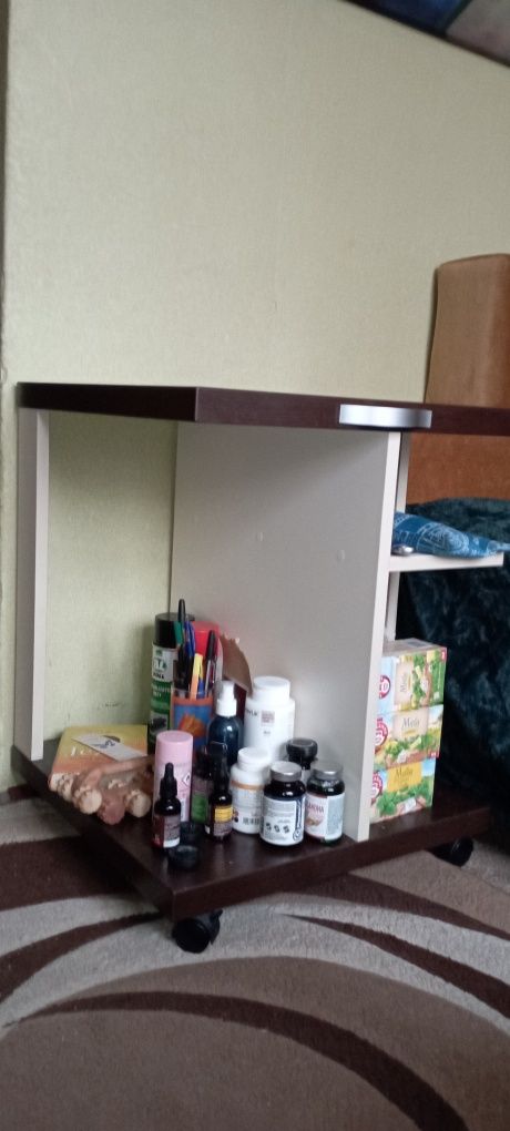 Stolik funkcjonalny biurko