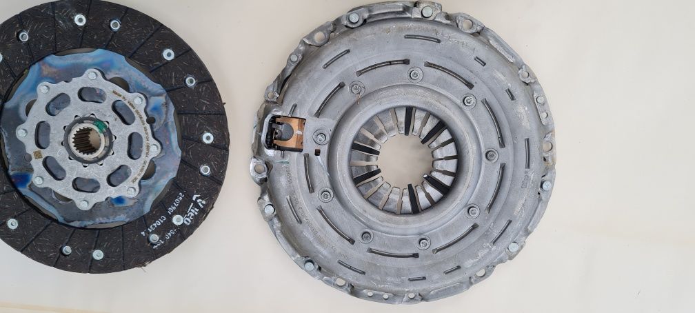 Valeo 837432 zestaw sprzęgła dwumasa renault dacia nissan merc 1,5dci