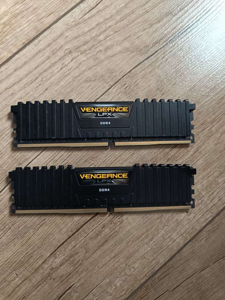 Pamięci DDR4 16 GB