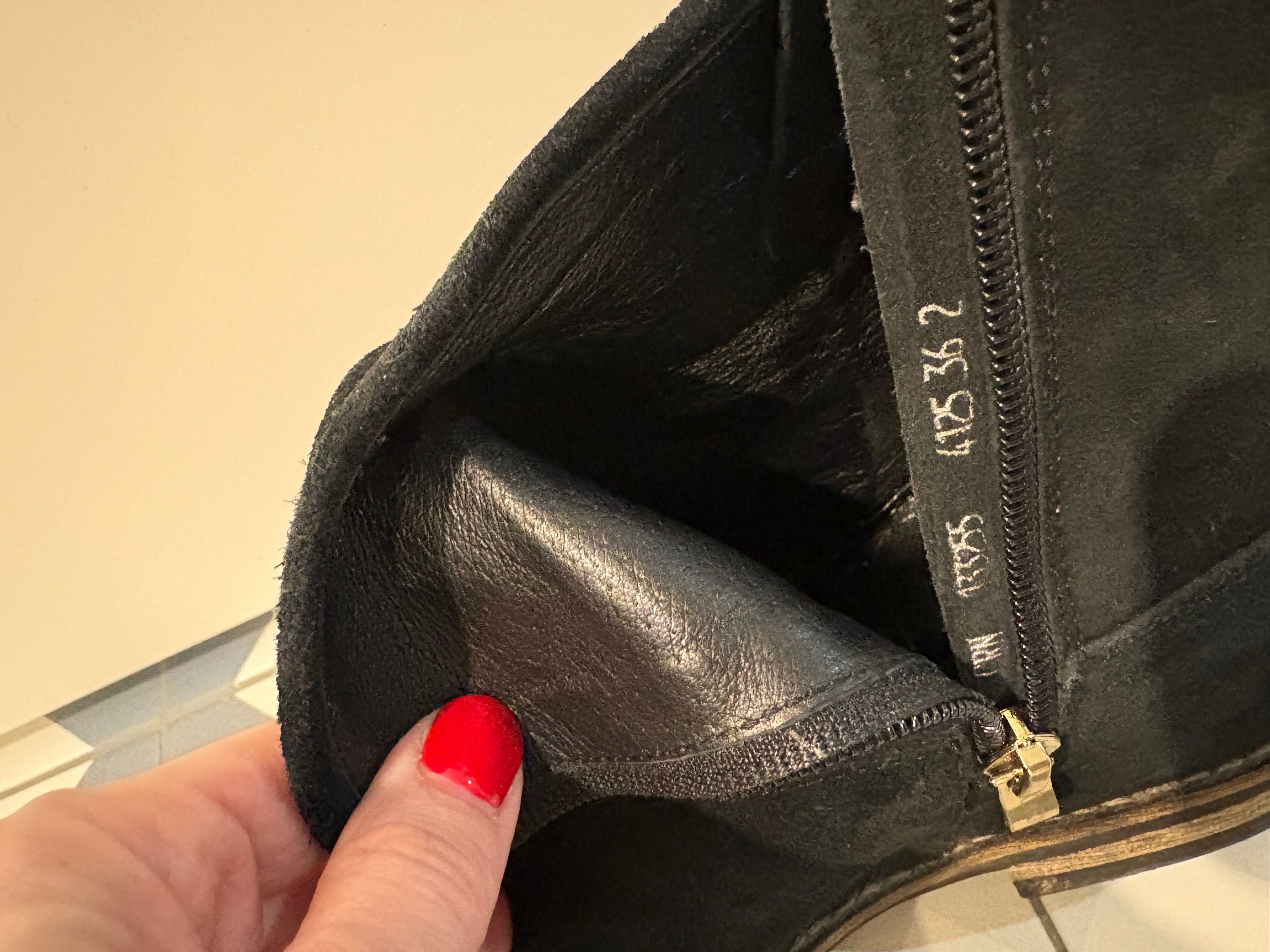Czarne zamszowe buty Carinii r 36