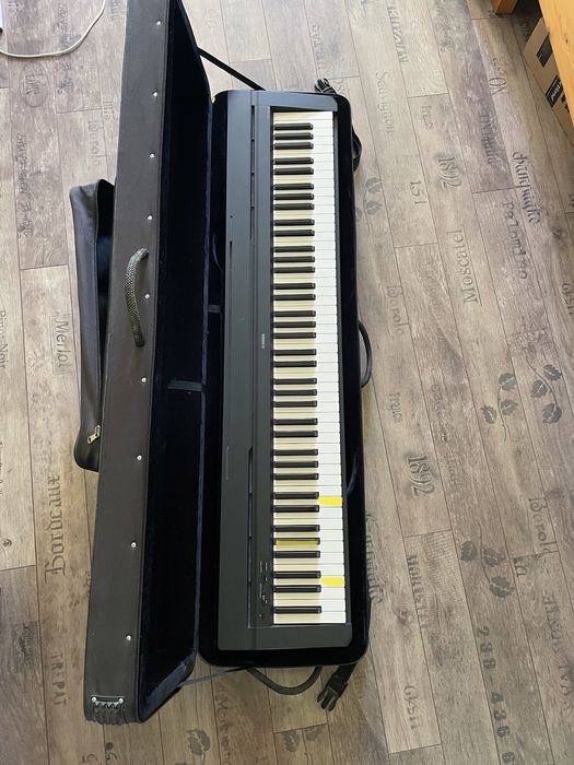 Yamaha P-35 Digital Piano Keyboard Pianino