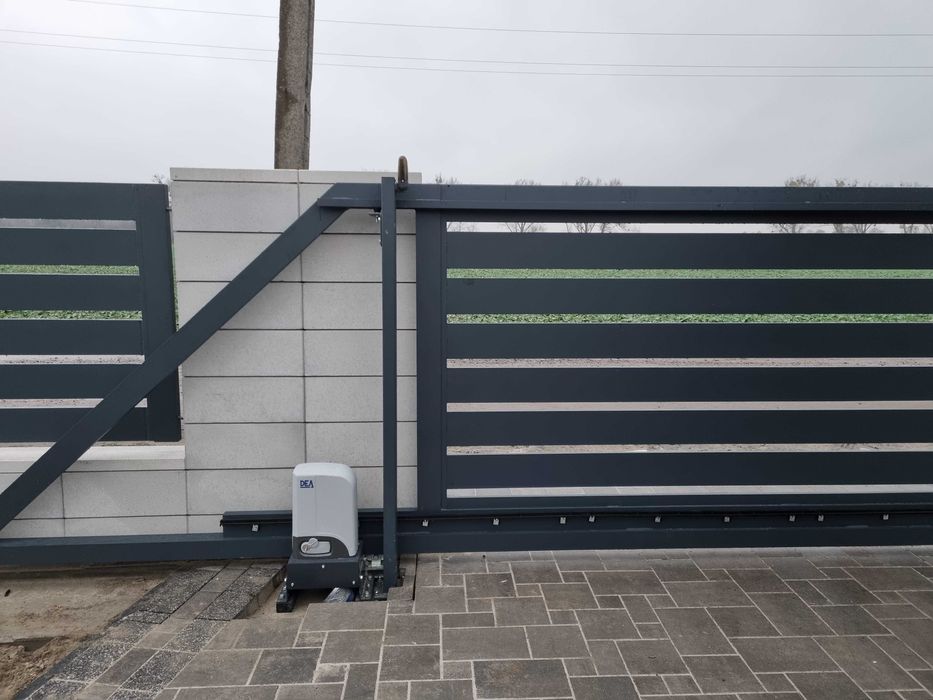 NAPĘDY DO BRAM | Bramy garażowe | Alarmy | Monitoring | Domofony