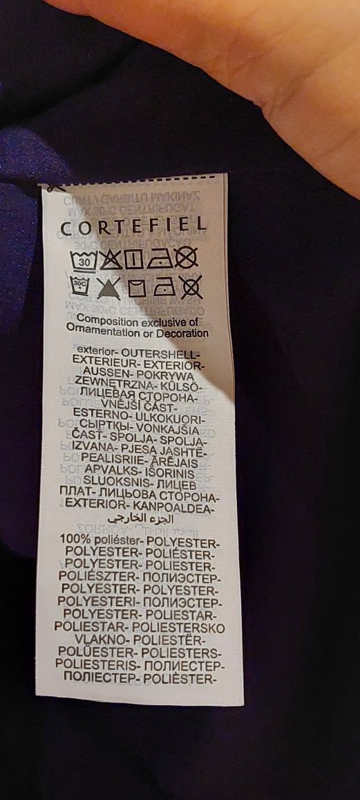 Vestido estampado rosa e azul da Cortefiel
