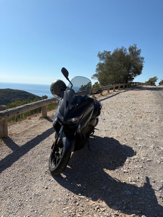 Mota yamaha xmax 125