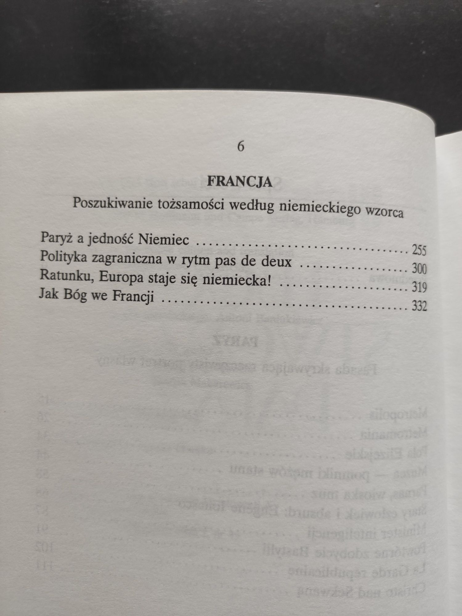Książka  ,,I Bóg stworzył Paryż" U. Wickert